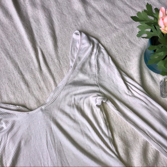 Off shoulders bodysuit - Picture 3 of 9